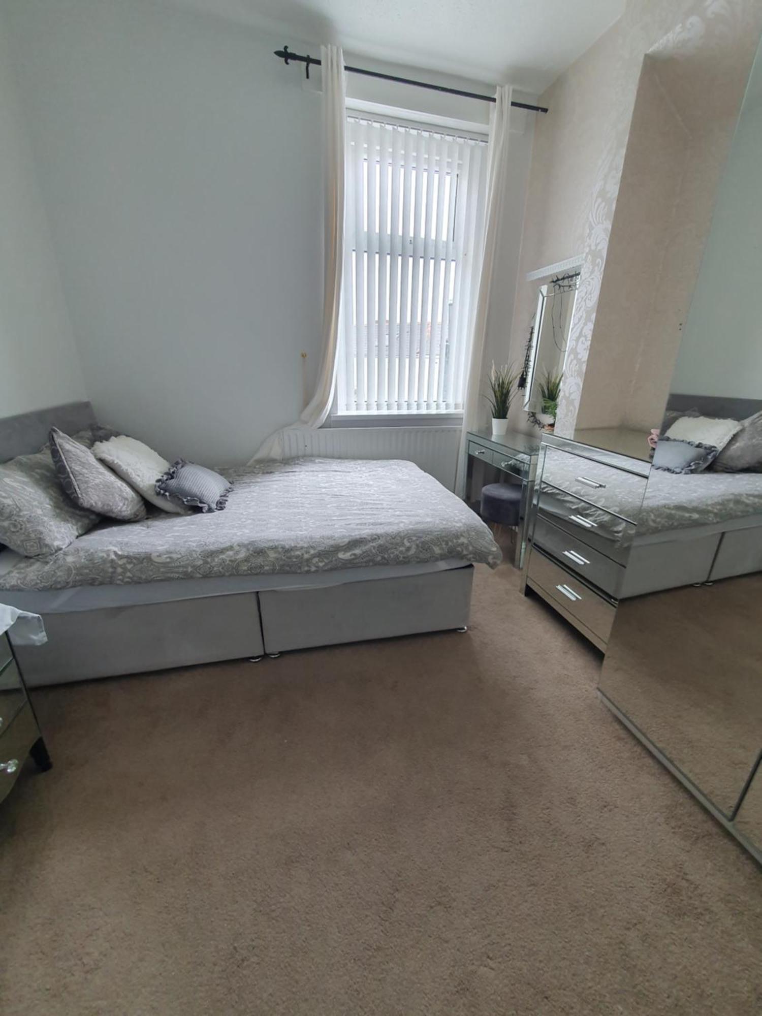 Private Double Room In Cardiff Exteriör bild